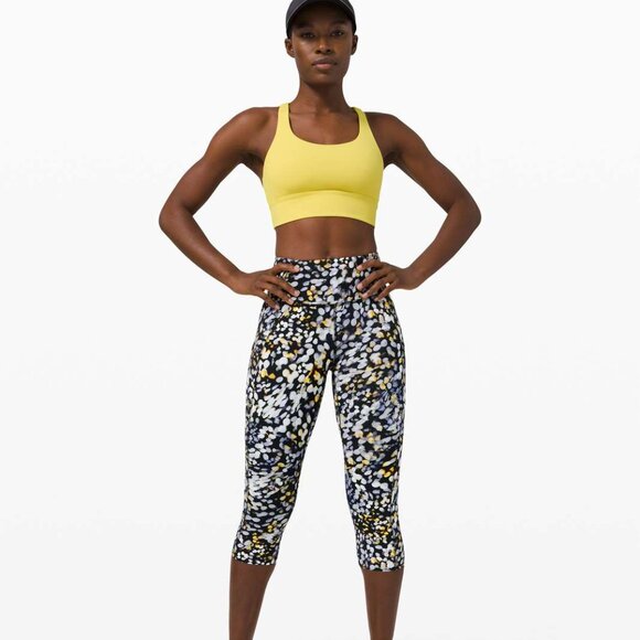 Lululemon Fast and Free Crop Hi-Rise 19" - FLAWLESS CONDITION - Picture 1 of 9